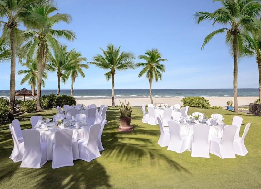 Banquet hall Photo