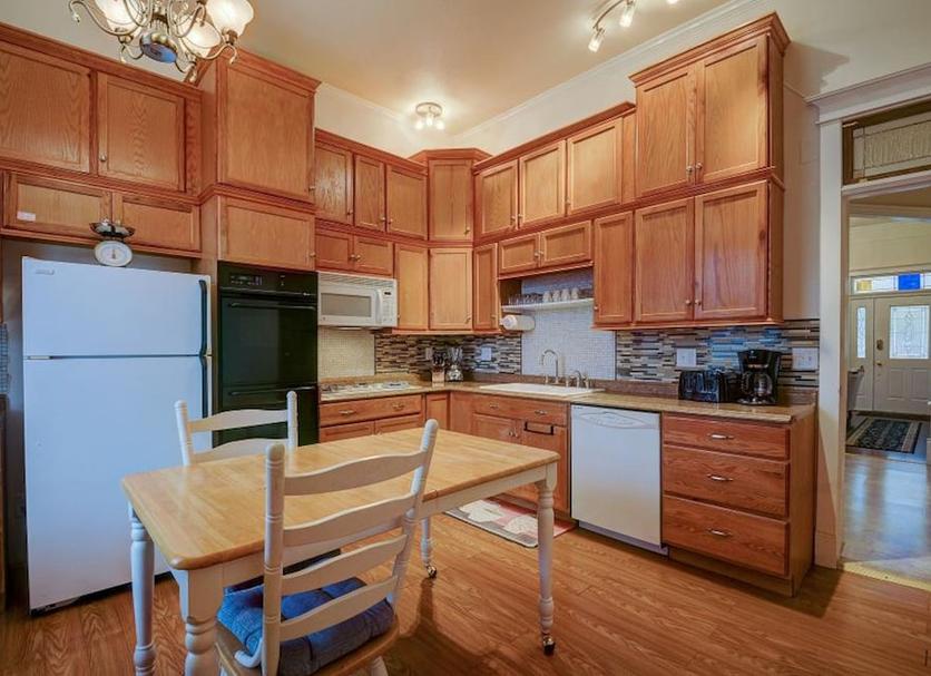 Kitchen Photo