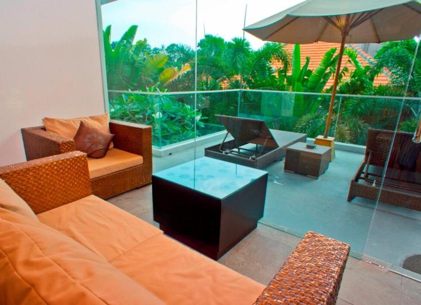 Balcony Photo