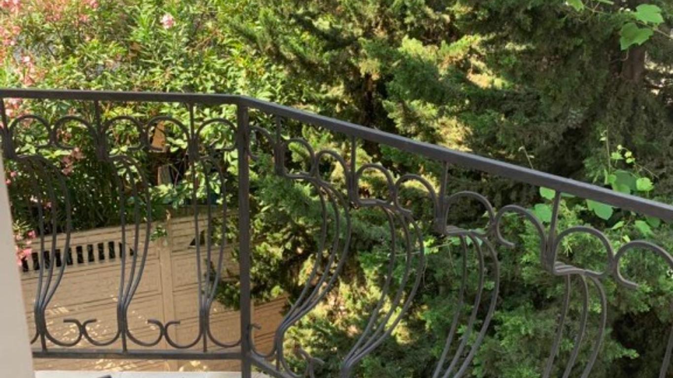 Estel Guest House