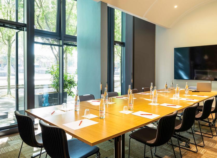 Conference room Photo