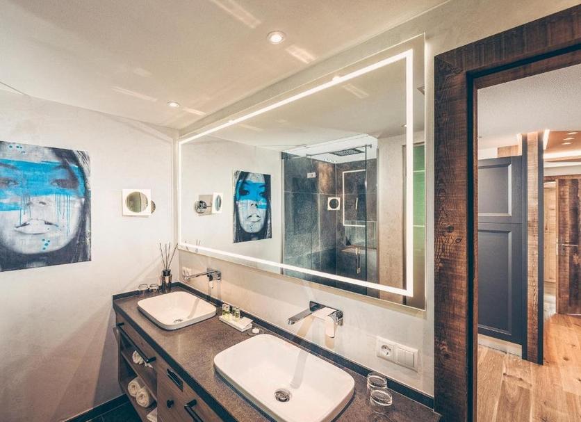 Bathroom Photo