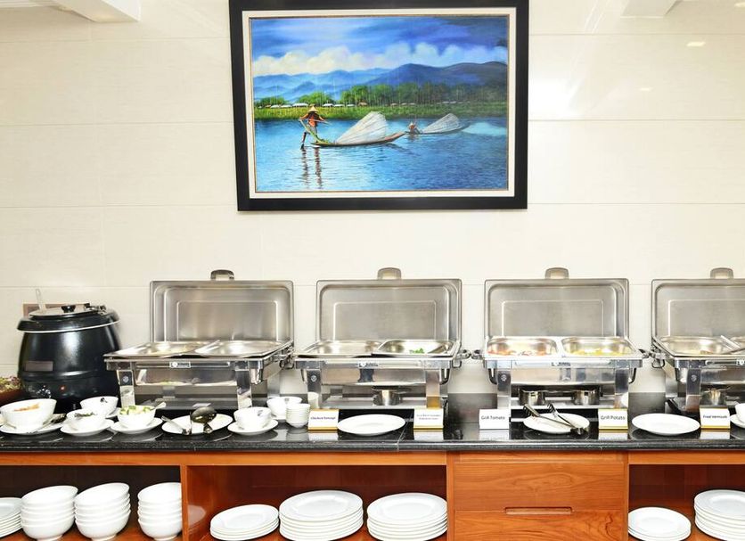 Buffet Photo