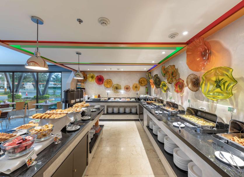 Buffet Photo