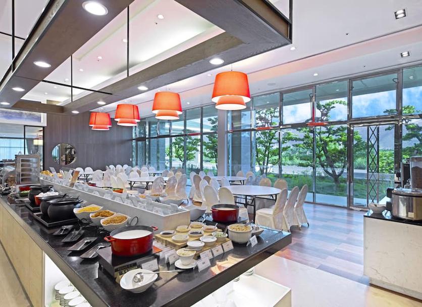 Buffet Photo