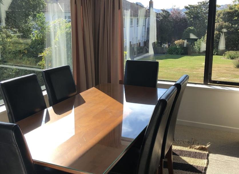 Dining room Photo