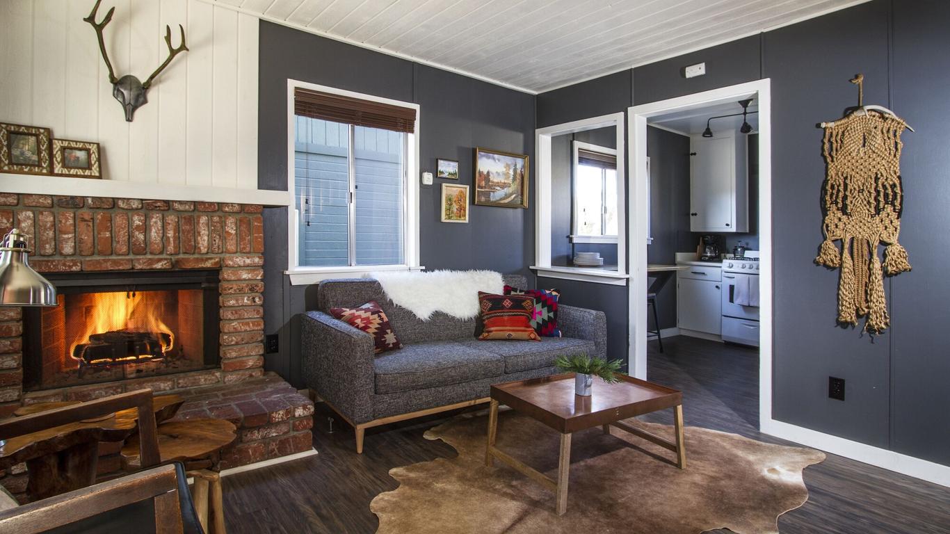 Noon Lodge