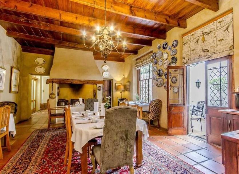 Dining room Photo