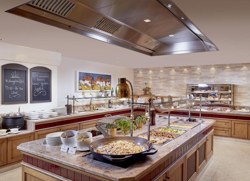 Buffet Photo