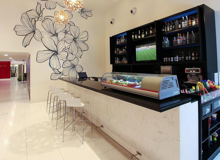 Bar Photo