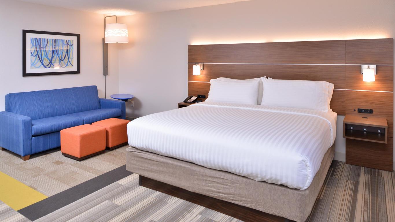 Holiday Inn Express Indianapolis Downtown Convention Center, An IHG Hotel