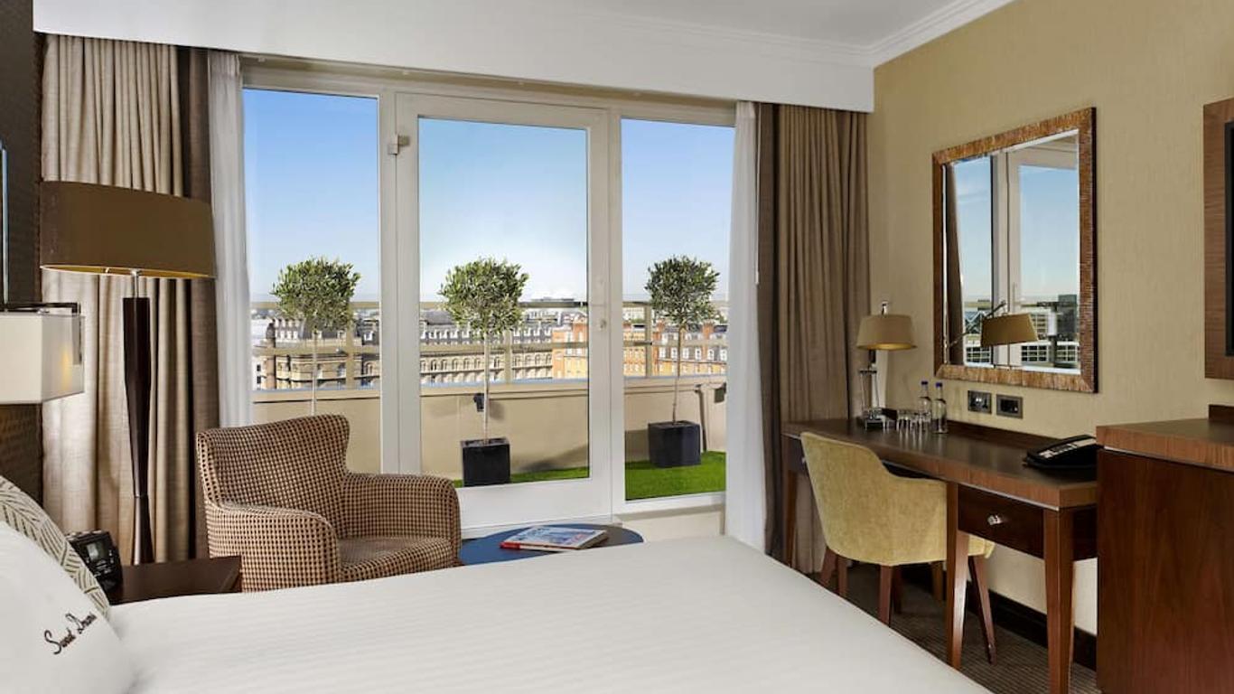 DoubleTree by Hilton London - Victoria