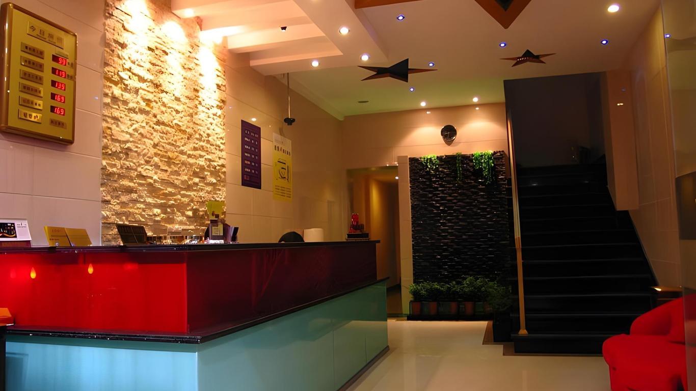Stars 99 Motel Changhai Hospital Branch
