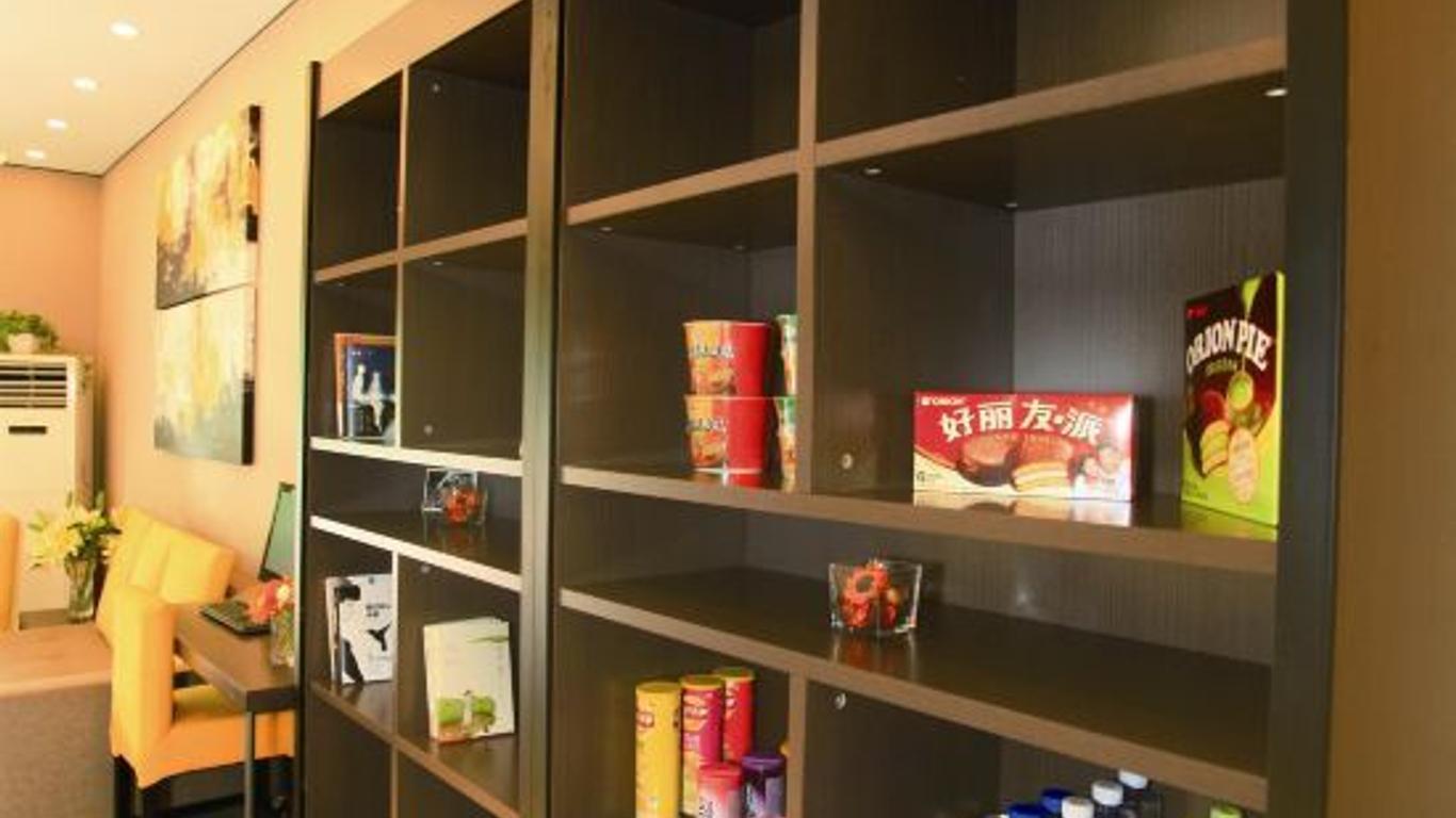Home Inn Beijing Yangqiao