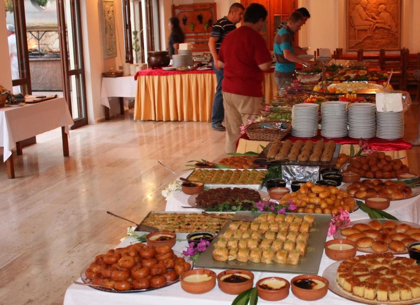 Buffet Photo