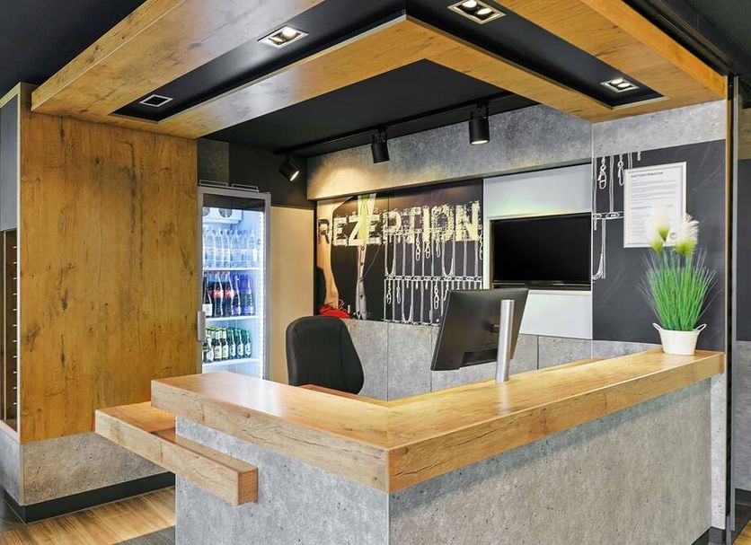 Front desk Photo