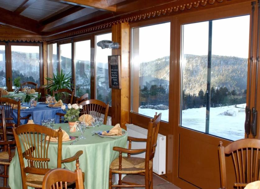 Dining room Photo