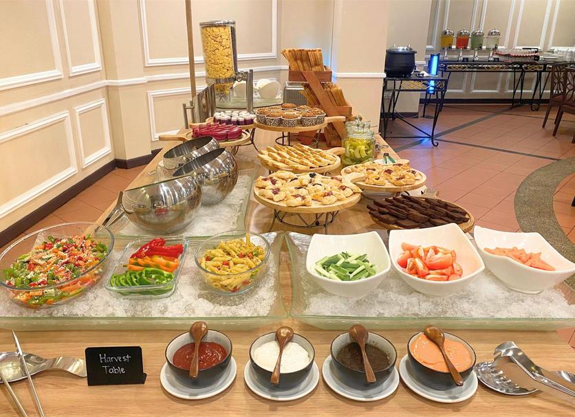 Buffet Photo
