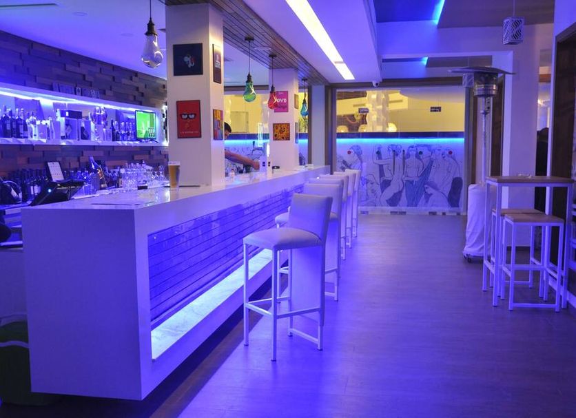 Bar Photo