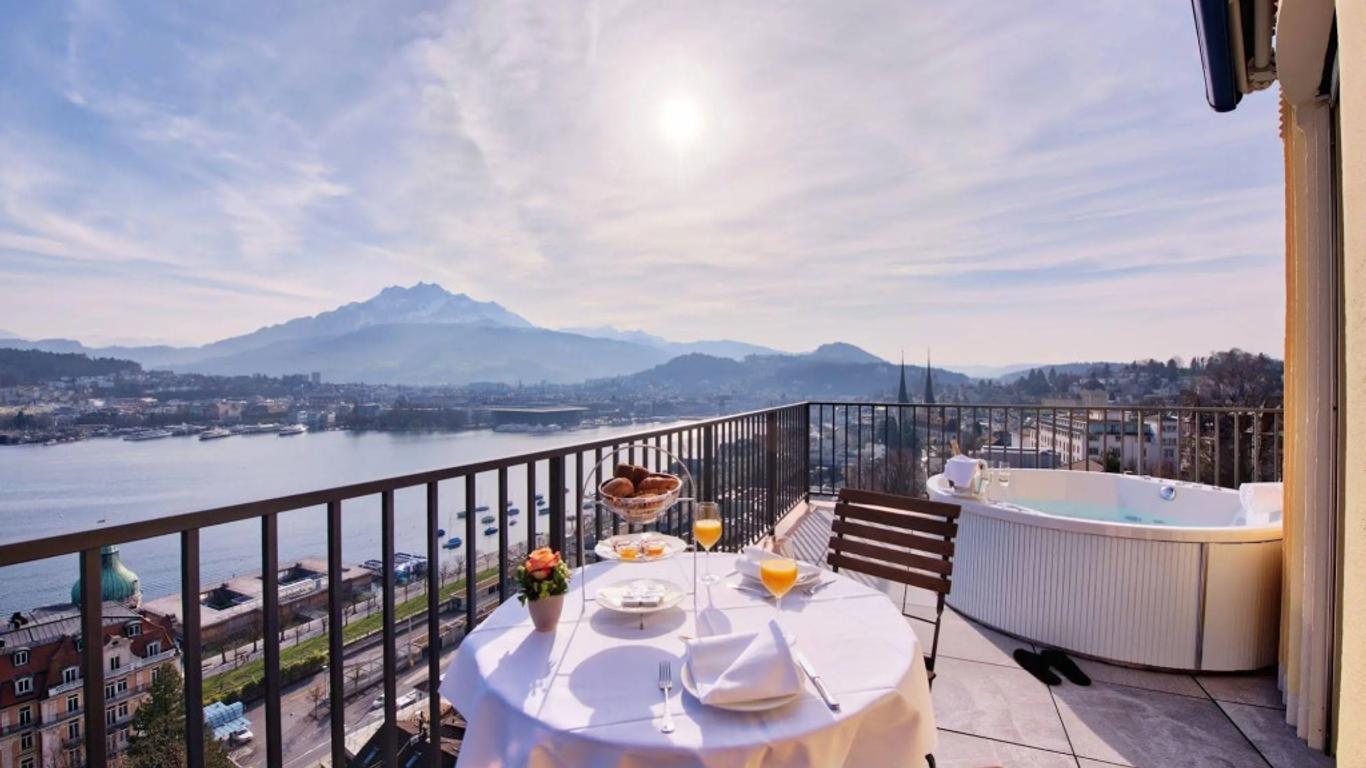 Penthouse by Art Deco Hotel Montana