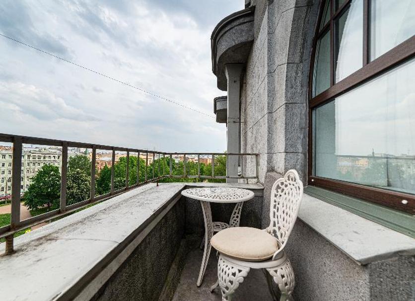 Balcony Photo