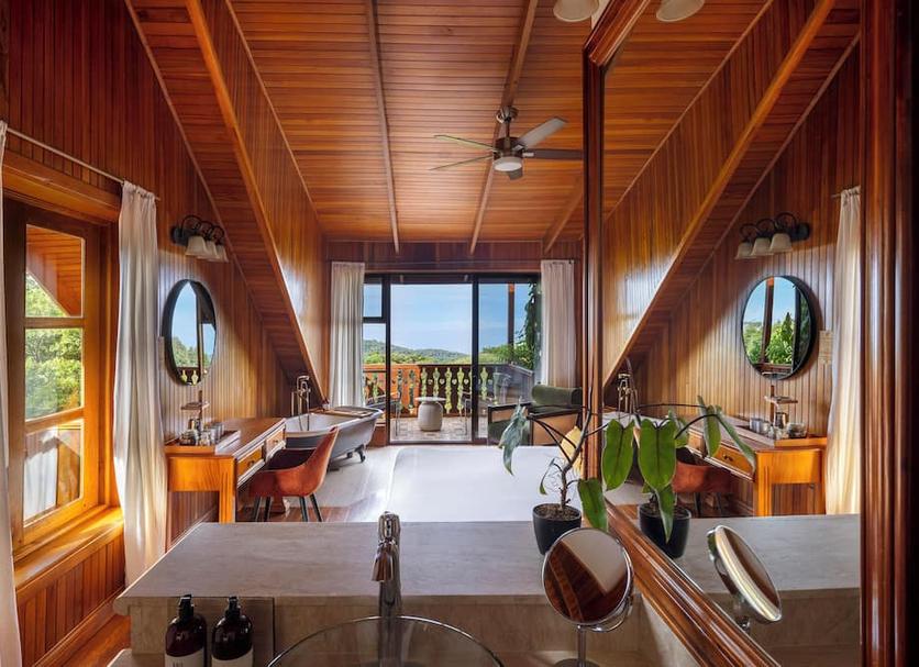 Dining room Photo