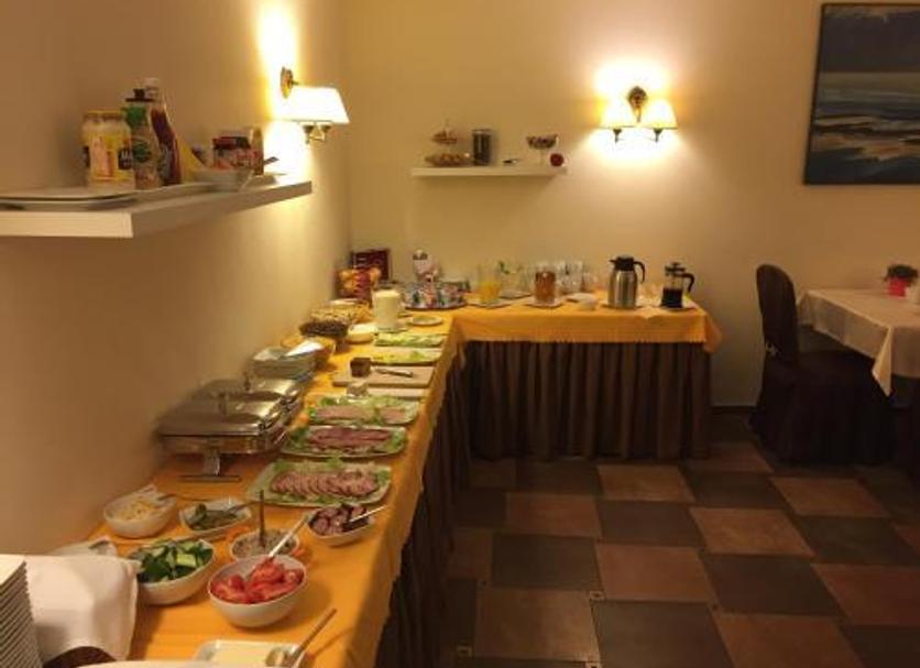 Buffet Photo