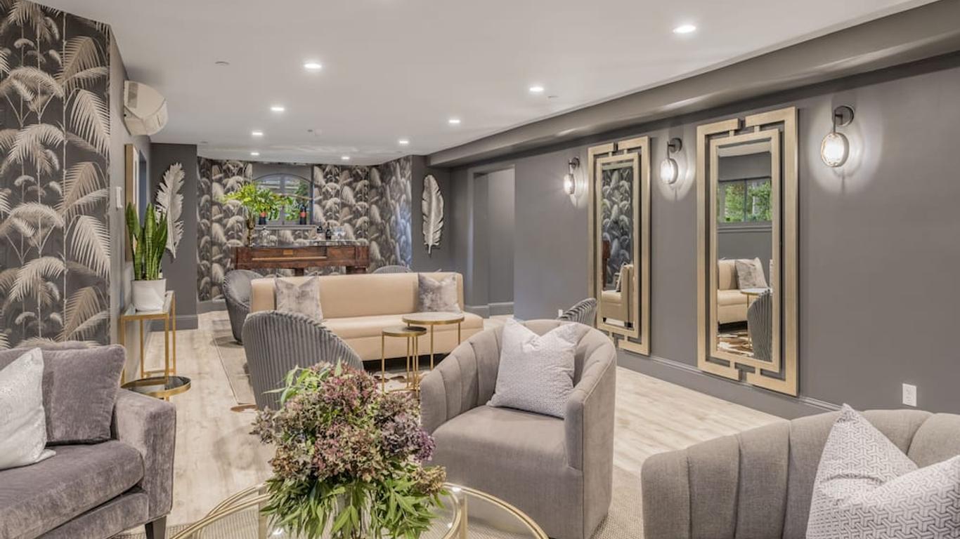 The George - Luxury Boutique Inn