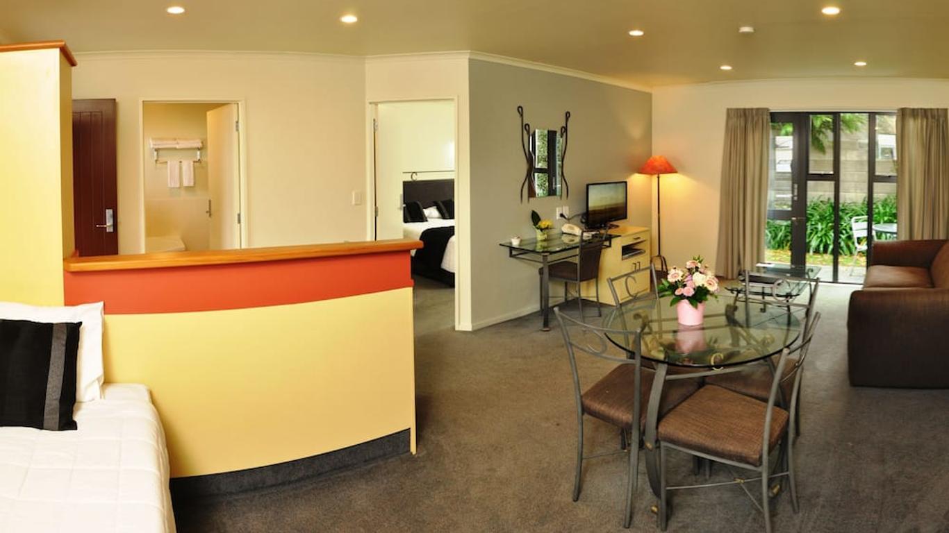 Chancellor Motor Lodge