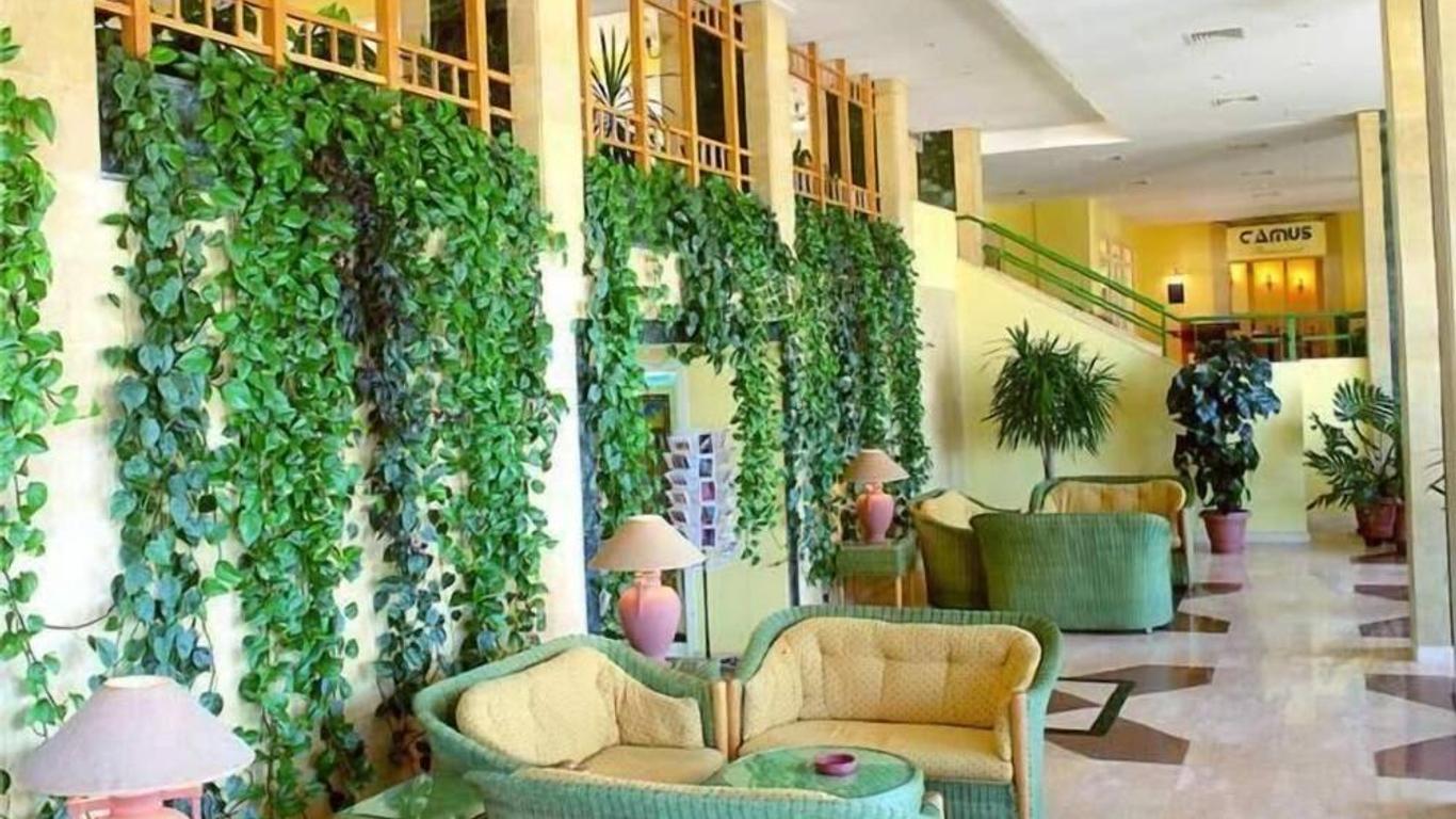 Sea Garden Hotel
