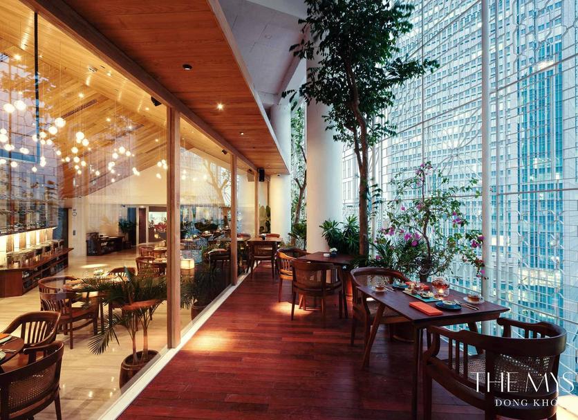 Restaurant Photo
