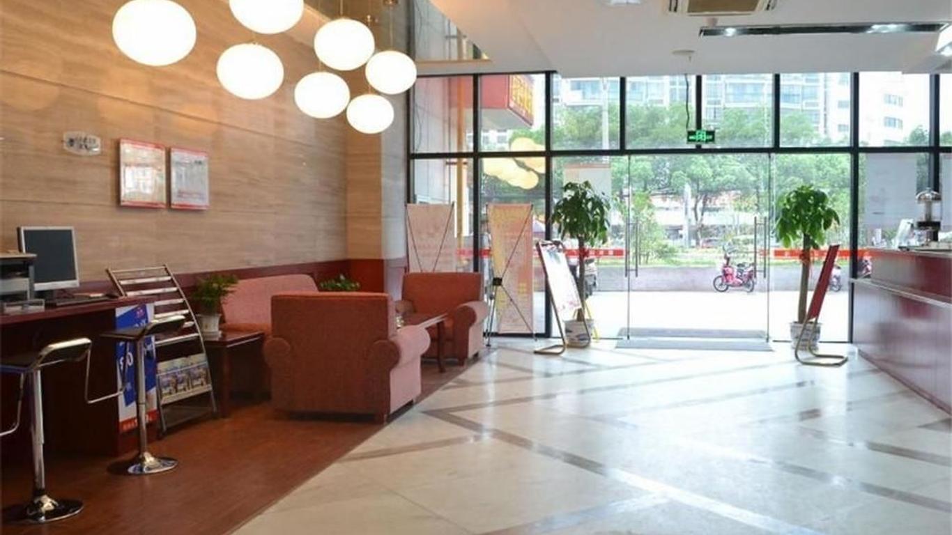Hanting Express Wuxi Dongjiang Xindong Square