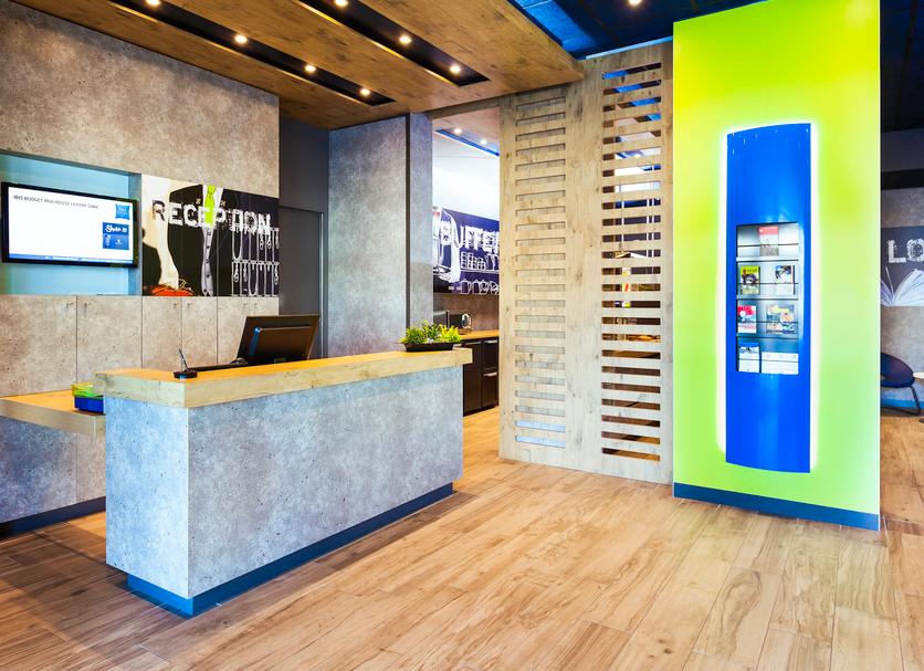 Front desk Photo