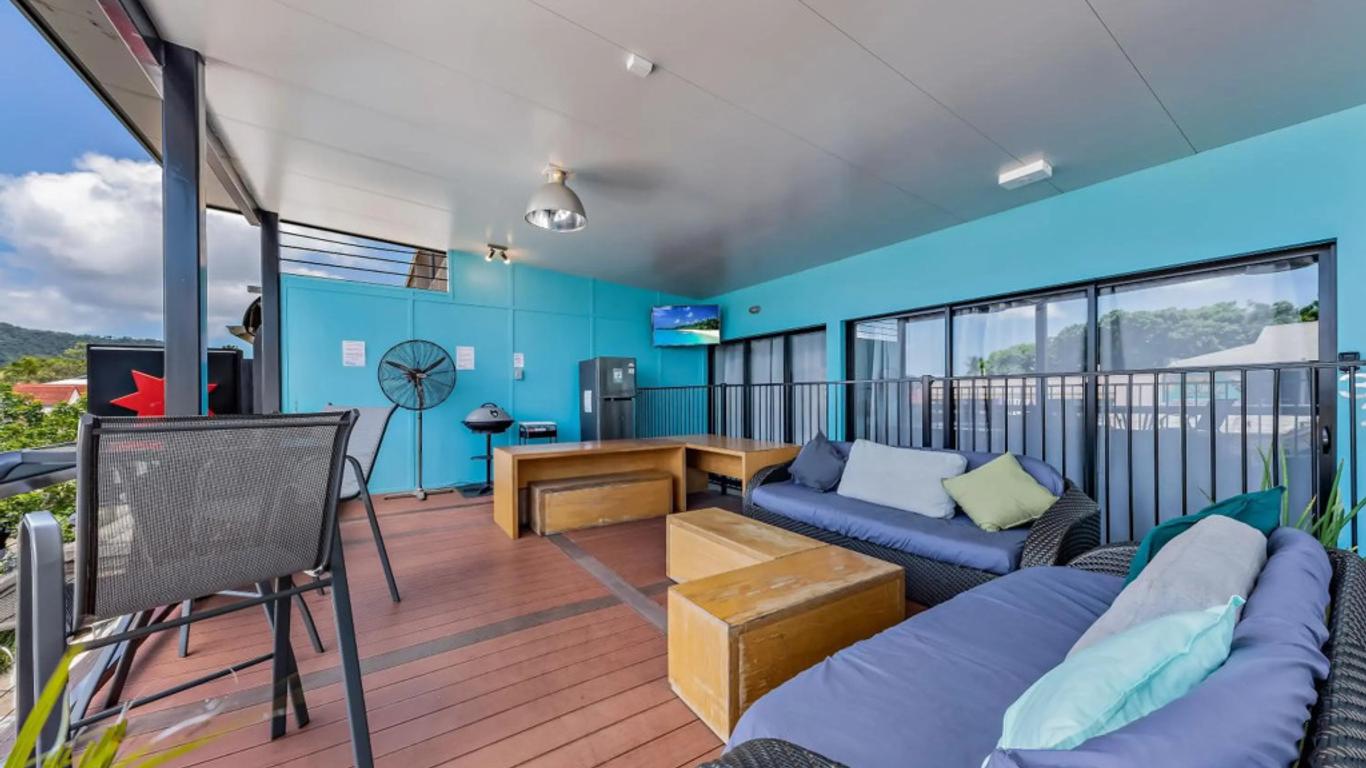Beaches Backpackers Airlie Beach - Hostel