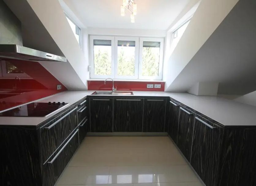 Kitchen Photo