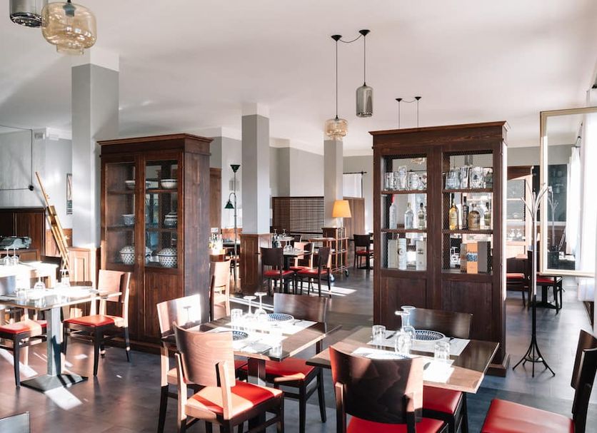 Restaurant Photo