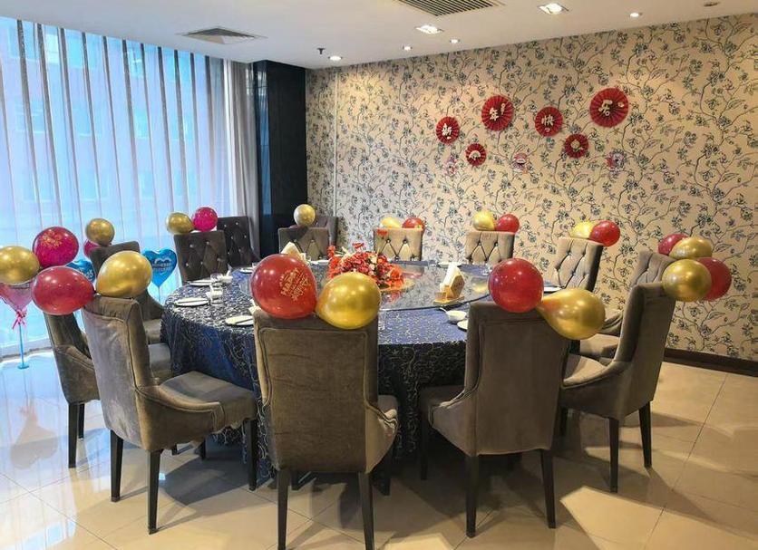 Dining room Photo