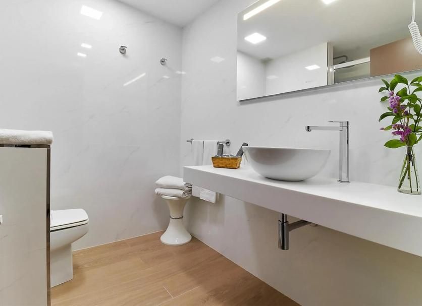 Bathroom Photo