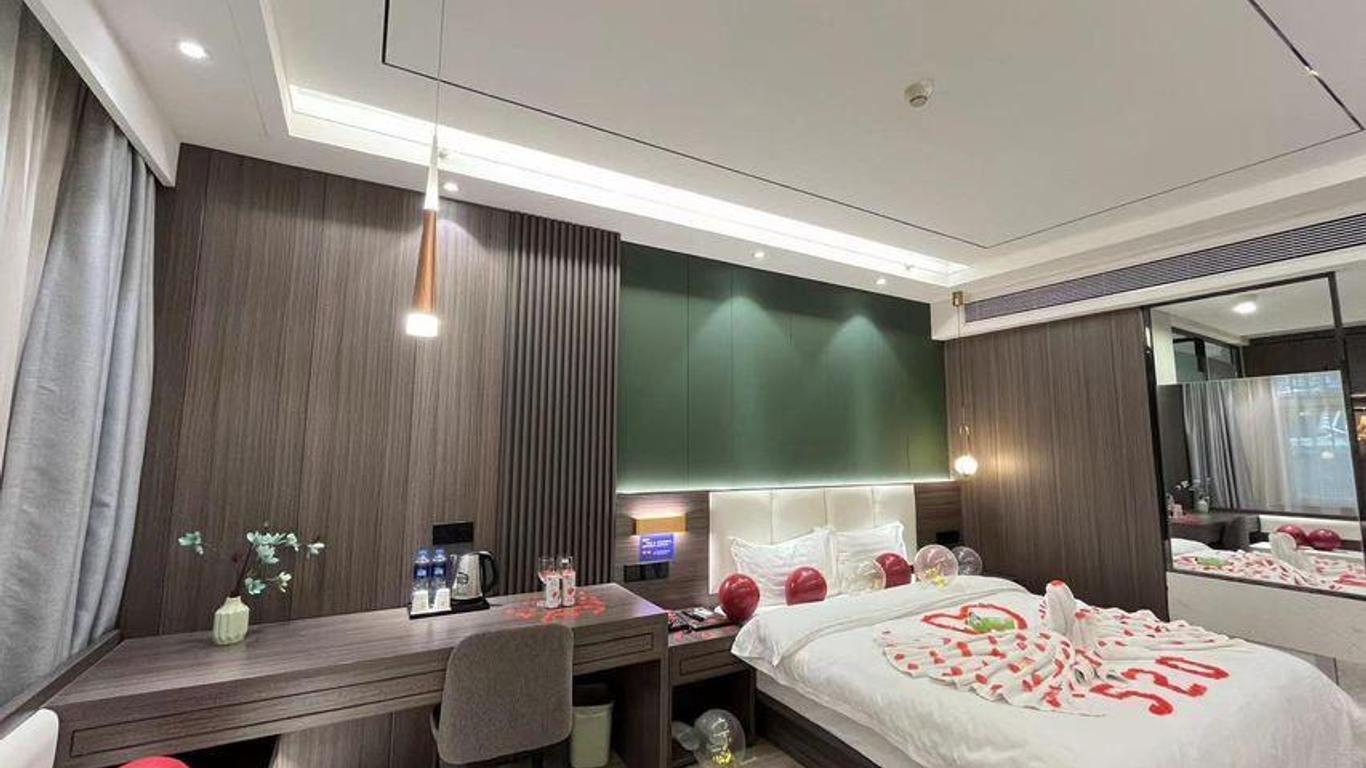 Xi'an Hometown Runtu Business Hotel