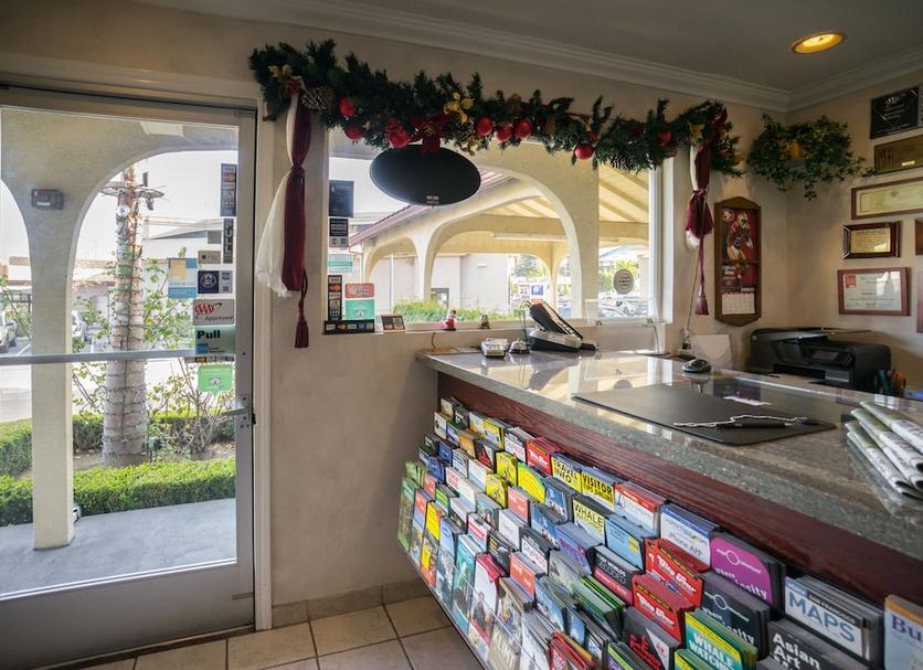 Front desk Photo