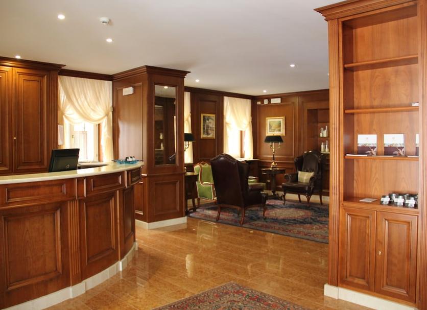 Front desk Photo