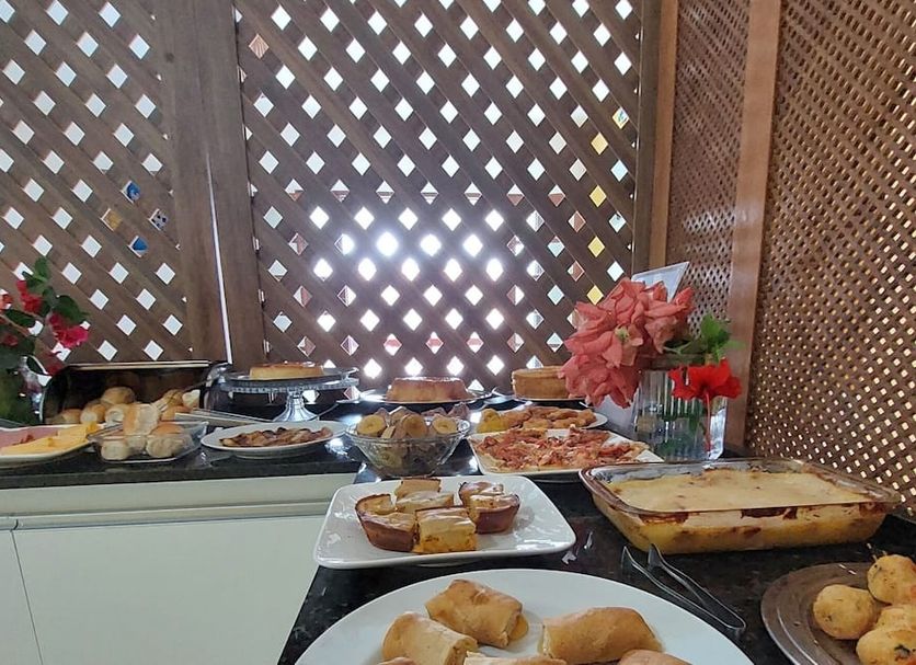 Buffet Photo