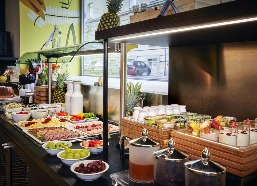 Buffet Photo