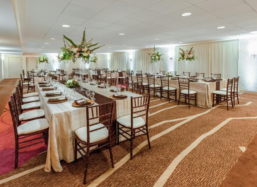 Banquet hall Photo