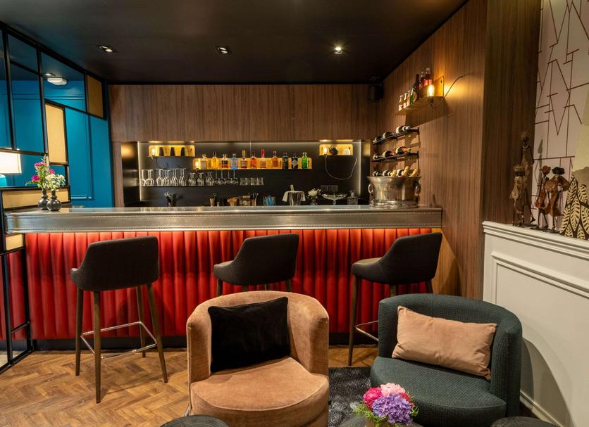 Bar Photo