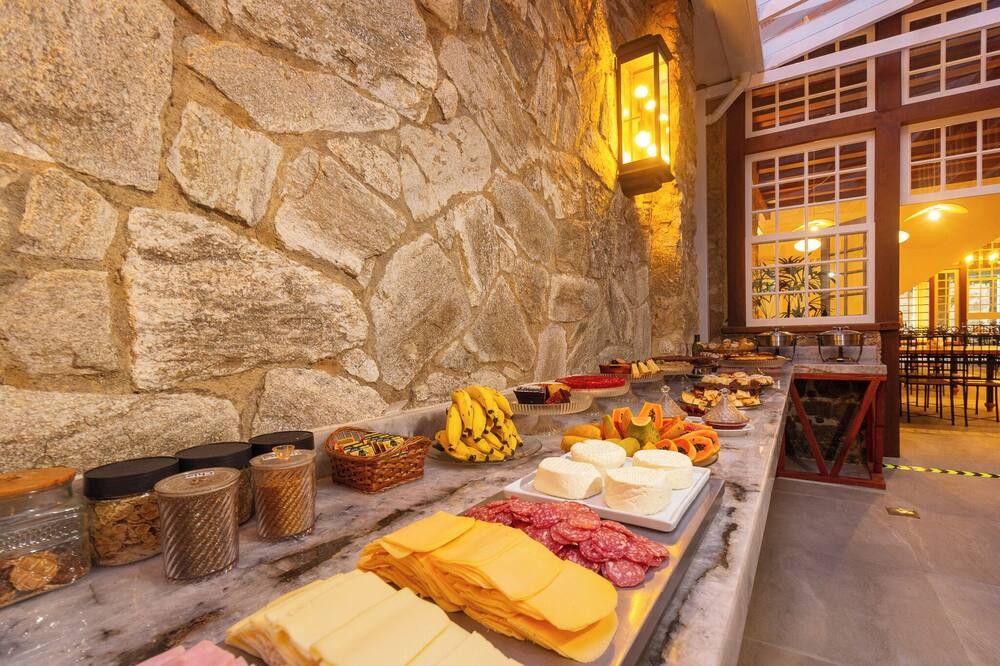 Buffet Photo