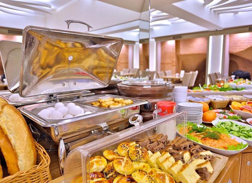 Buffet Photo