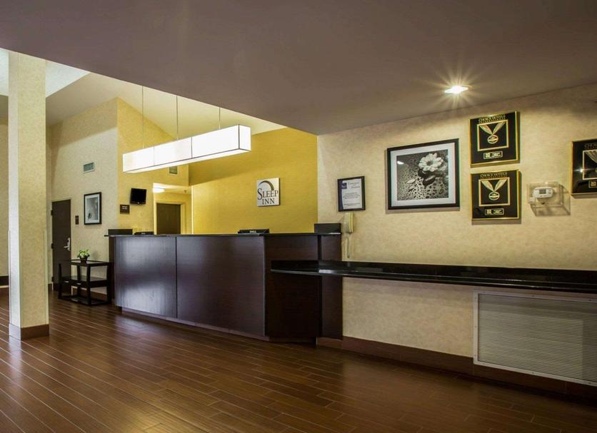 Front desk Photo