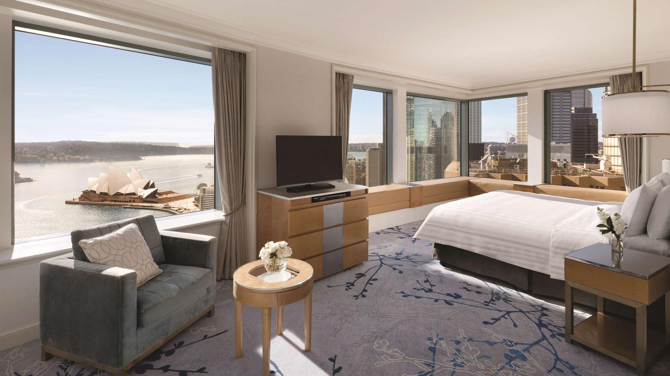 ShangriLa Sydney 283. Sydney Hotel Deals & Reviews KAYAK
