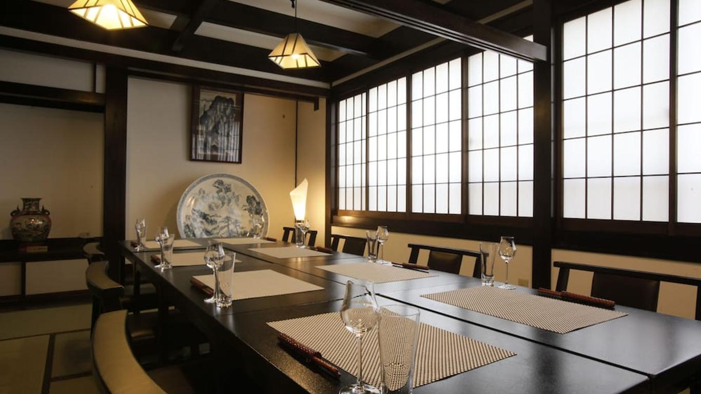 Oiwakeya Ryokan